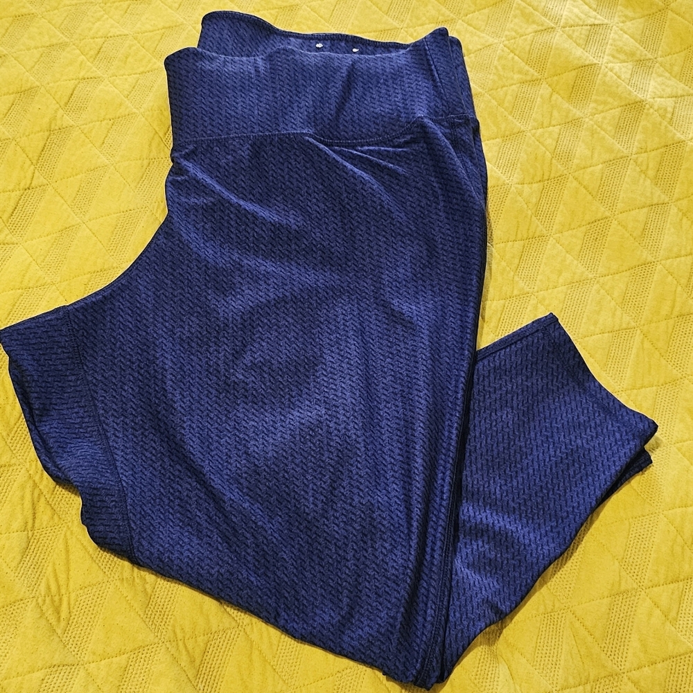 Livi Active by Lane Bryant spandex workout leggings sz 26/28 color purple